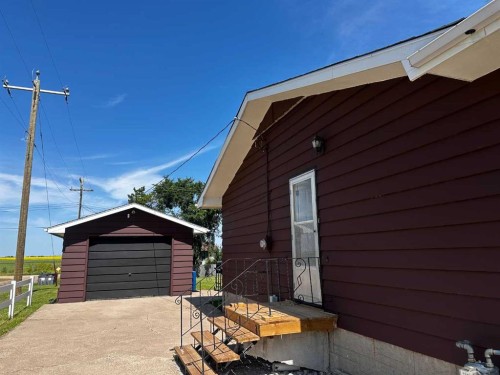 5240 50 Avenue, Holden, AB - Outdoor With Exterior