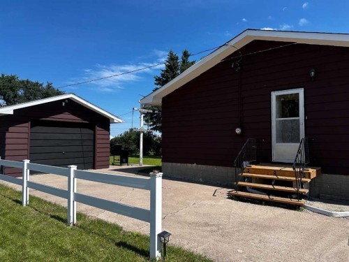 5240 50 Avenue, Holden, AB - Outdoor With Exterior