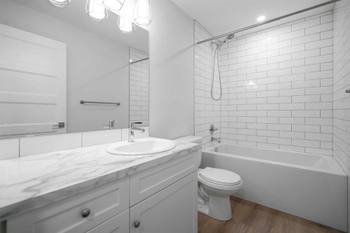 7403 44 Avenue, Camrose, AB - Indoor Photo Showing Bathroom
