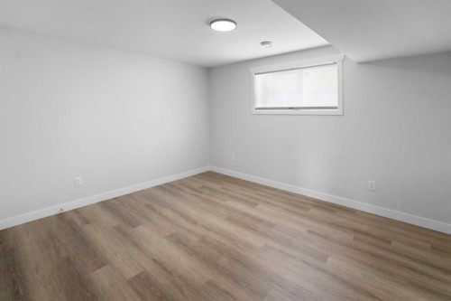 7403 44 Avenue, Camrose, AB - Indoor Photo Showing Other Room