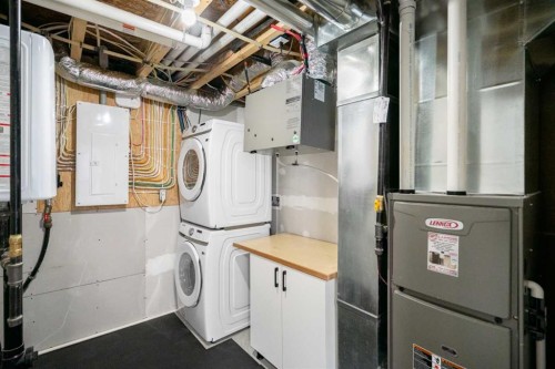 7403 44 Avenue, Camrose, AB - Indoor Photo Showing Laundry Room