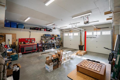 7403 44 Avenue, Camrose, AB - Indoor Photo Showing Garage