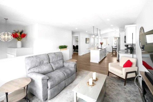 7403 44 Avenue, Camrose, AB - Indoor Photo Showing Living Room