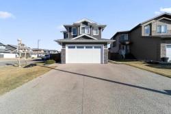 3517 52 Street  Camrose, AB T4V 5J2