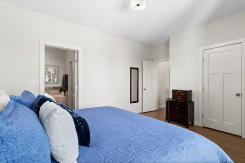 4916 Beardsley Avenue, Lacombe, AB - Indoor Photo Showing Bedroom