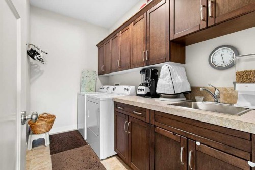 4916 Beardsley Avenue, Lacombe, AB - Indoor Photo Showing Laundry Room