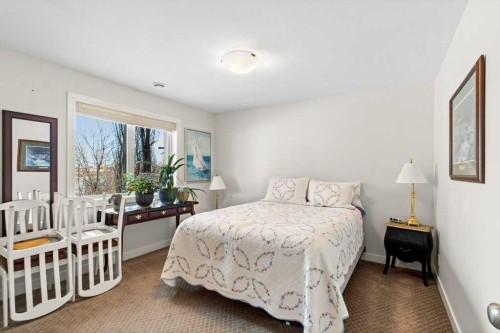 4916 Beardsley Avenue, Lacombe, AB - Indoor Photo Showing Bedroom