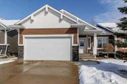 4916 Beardsley Avenue Lacombe, AB T4L 0G4