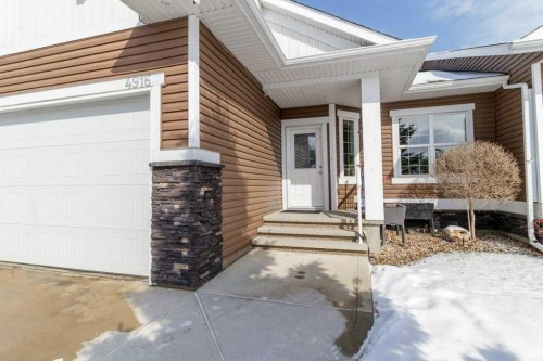 4916 Beardsley Avenue, Lacombe, AB - Outdoor