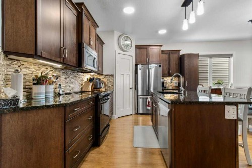 4916 Beardsley Avenue, Lacombe, AB - Indoor Photo Showing Kitchen With Upgraded Kitchen