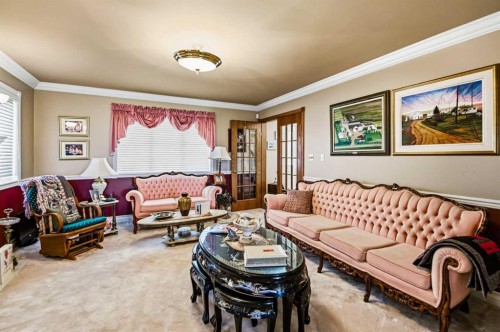 3000 35 Street, Ponoka, AB - Indoor Photo Showing Living Room