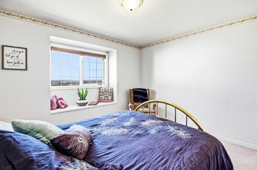 3000 35 Street, Ponoka, AB - Indoor Photo Showing Bedroom