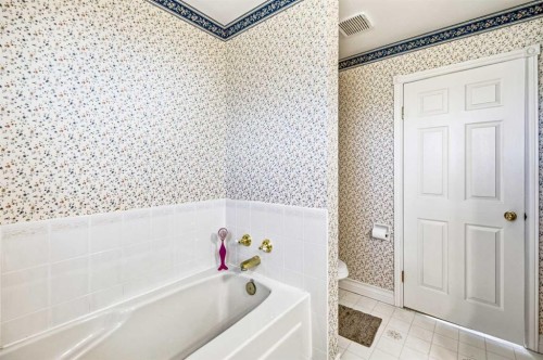 3000 35 Street, Ponoka, AB - Indoor Photo Showing Bathroom