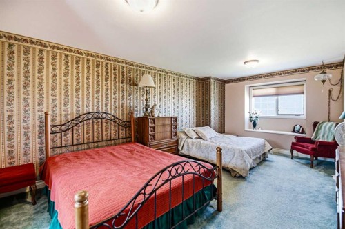 3000 35 Street, Ponoka, AB - Indoor Photo Showing Bedroom