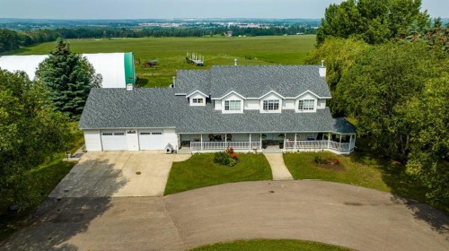 3000 35 Street, Ponoka, AB - Outdoor