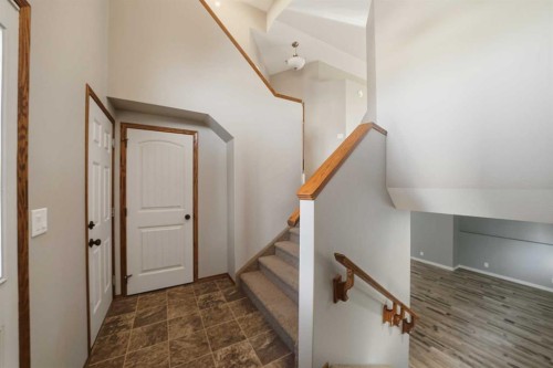 9 Thomas Place, Red Deer, AB - Indoor Photo Showing Other Room