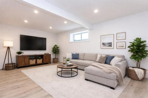 66 Henderson Crescent, Penhold, AB - Indoor Photo Showing Living Room