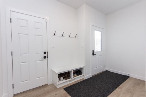 66 Henderson Crescent, Penhold, AB - Indoor Photo Showing Other Room