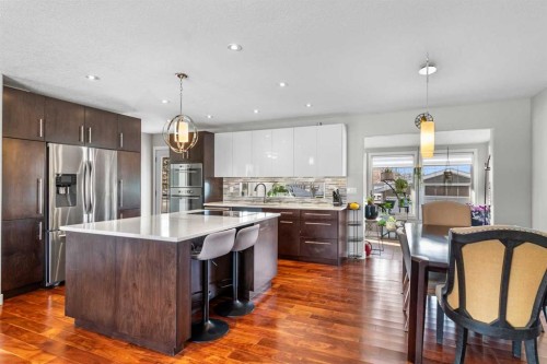 37 Northstar Drive, Lacombe, AB - Indoor Photo Showing Kitchen With Upgraded Kitchen