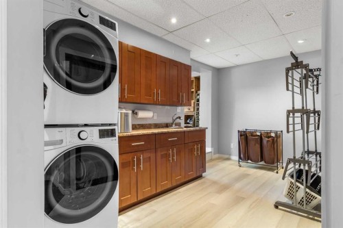 37 Northstar Drive, Lacombe, AB - Indoor Photo Showing Laundry Room