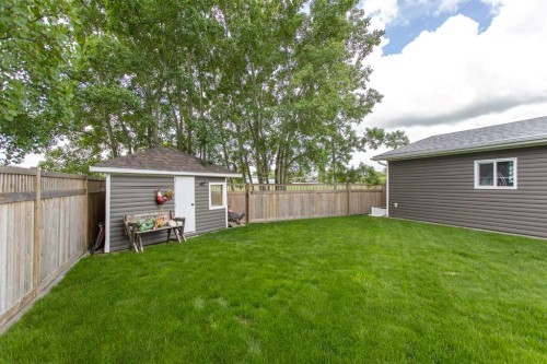 37 Northstar Drive, Lacombe, AB - Outdoor