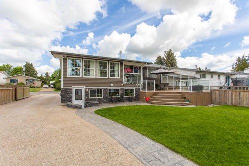 37 Northstar Drive, Lacombe, AB - Outdoor