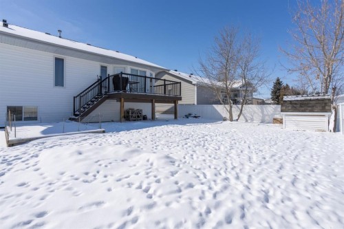 132 Edgewood Close, Camrose, AB - Outdoor