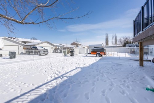 132 Edgewood Close, Camrose, AB - Outdoor