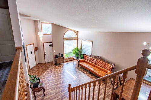 22 Doan Avenue, Red Deer, AB - Indoor Photo Showing Other Room