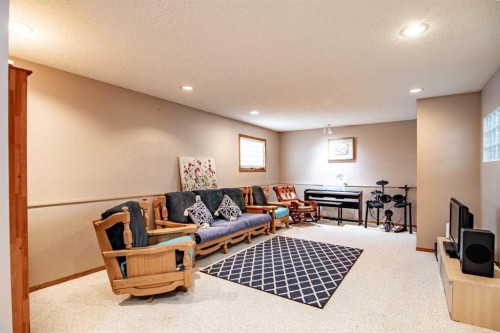22 Doan Avenue, Red Deer, AB - Indoor