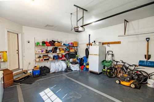 22 Doan Avenue, Red Deer, AB - Indoor Photo Showing Garage