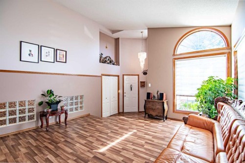 22 Doan Avenue, Red Deer, AB - Indoor Photo Showing Other Room
