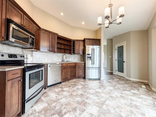 200051 32-0 Township, Morrin, AB - Indoor Photo Showing Kitchen