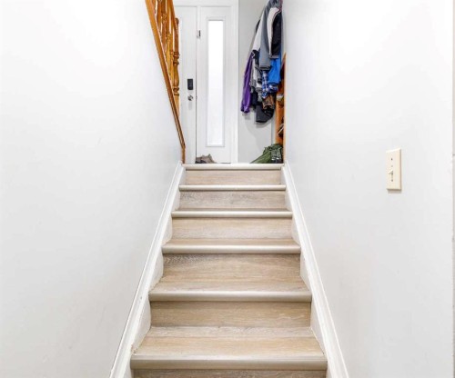 6343 58 Ave Avenue West, Red Deer, AB - Indoor Photo Showing Other Room
