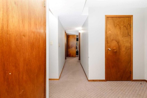 6343 58 Ave Avenue West, Red Deer, AB - Indoor Photo Showing Other Room