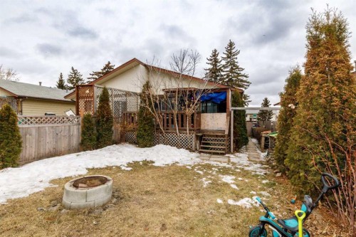6343 58 Ave Avenue West, Red Deer, AB - Outdoor