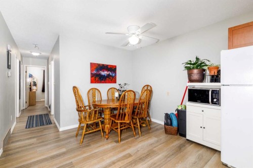 6343 58 Ave Avenue West, Red Deer, AB - Indoor Photo Showing Dining Room