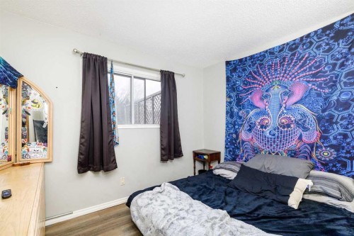 6343 58 Ave Avenue West, Red Deer, AB - Indoor Photo Showing Bedroom