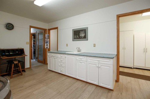 37466 Range Road 263, Rural Red Deer County, AB - Indoor Photo Showing Bathroom