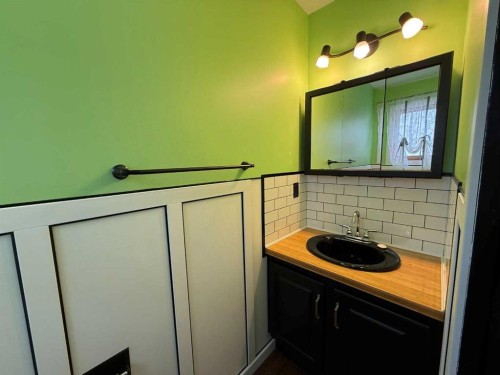 5112 55 Ave, Ponoka, AB - Indoor Photo Showing Other Room