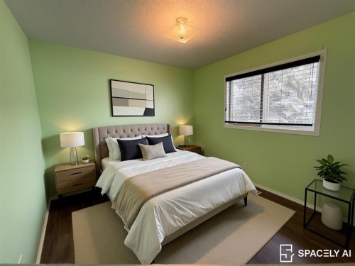 5112 55 Ave, Ponoka, AB - Indoor Photo Showing Bedroom