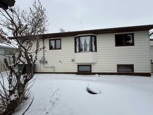 5112 55 Ave, Ponoka, AB - Outdoor With Exterior