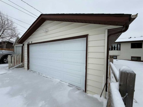 5112 55 Ave, Ponoka, AB - Outdoor With Exterior