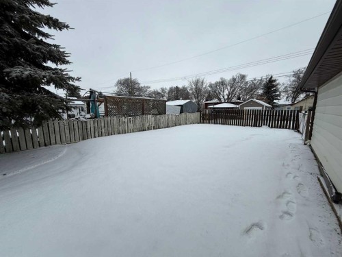 5112 55 Ave, Ponoka, AB - Outdoor