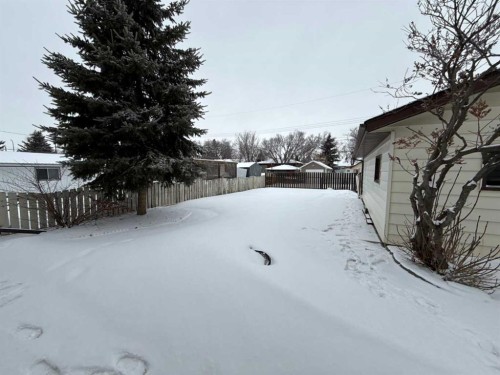 5112 55 Ave, Ponoka, AB - Outdoor