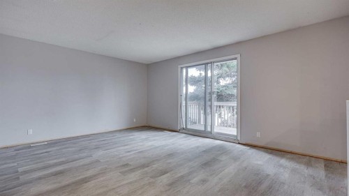 45 Nichols Crescent, Red Deer, AB - Indoor Photo Showing Other Room