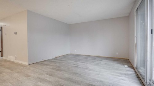 45 Nichols Crescent, Red Deer, AB - Indoor Photo Showing Other Room