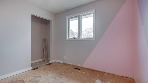 45 Nichols Crescent, Red Deer, AB - Indoor Photo Showing Other Room