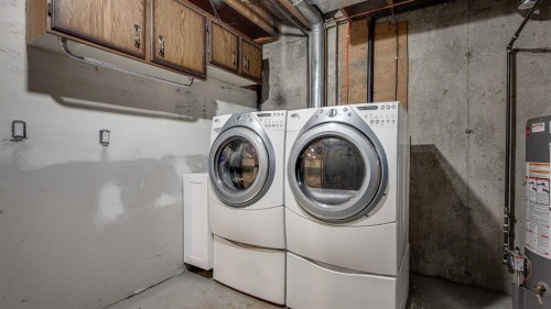45 Nichols Crescent, Red Deer, AB - Indoor Photo Showing Laundry Room