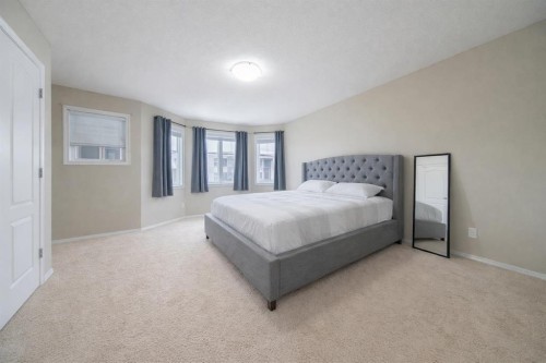 807-30 Carleton Avenue, Red Deer, AB - Indoor Photo Showing Bedroom